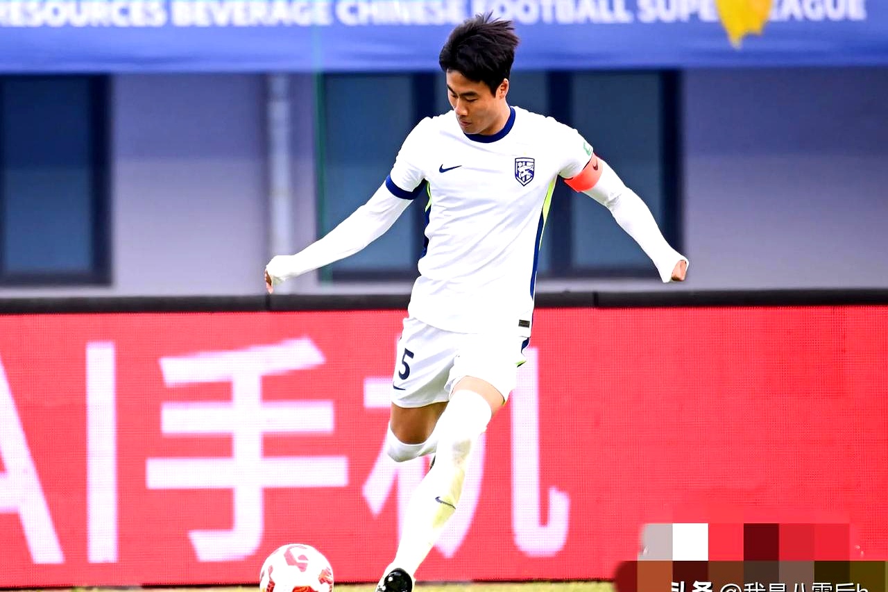 开云-Doinb在加拿大队比赛中刷新纪录，出色防守引发热议！的简单介绍