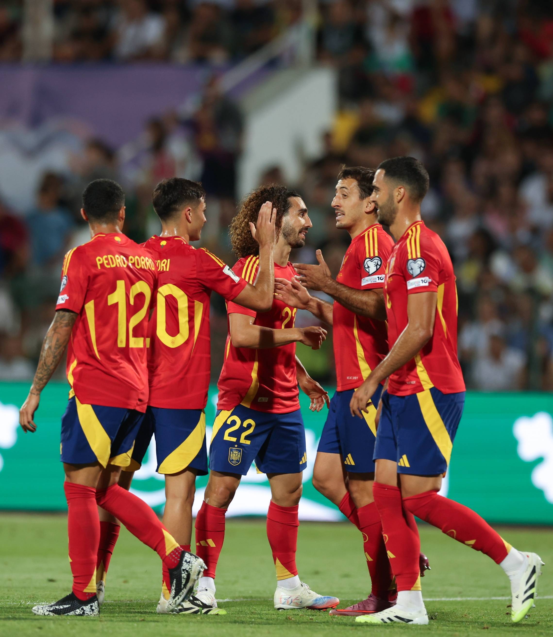 开云- 库里出战 